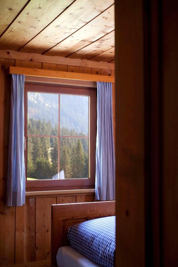 Berggasthaus Hermine Madau Zams Buitenkant foto