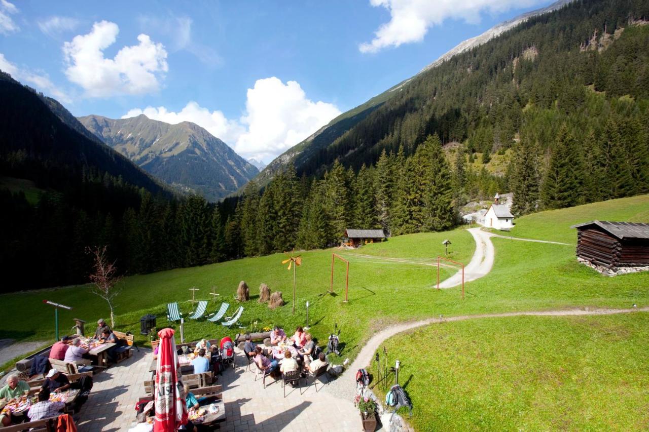 Berggasthaus Hermine Madau Zams Buitenkant foto