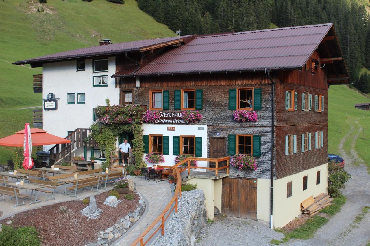 Berggasthaus Hermine Madau Zams Buitenkant foto